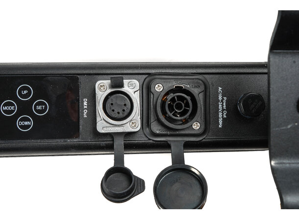 SnowARC Bar Quad 16 16x5W RGBW, IP65,OLED Touch Display, RDM 