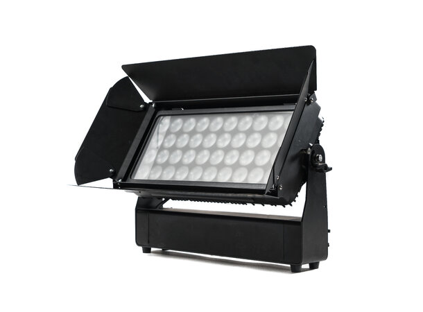 SnowARC Pro Quad 40 mkII 40x10W RGBW,OLED,True1,5P-DMX,IP65,CRMX 