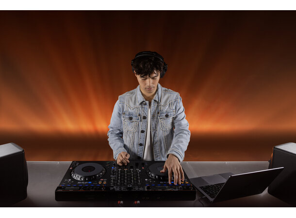 AlphaTheta DDJ-GRV6 4-channel performance DJ controller 
