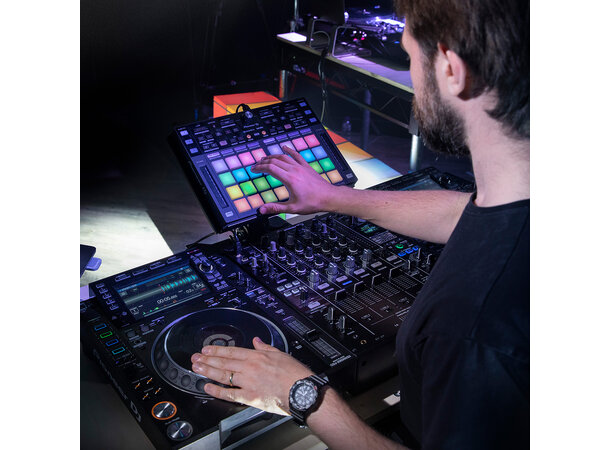 Pioneer DJ DDJ-XP2 Pad kontroller for Rekordbox DJ & Serato 