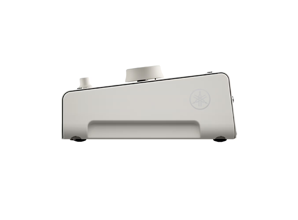 Yamaha URX44 USB-C lydkort 2 farger. 6-inn/4-ut 